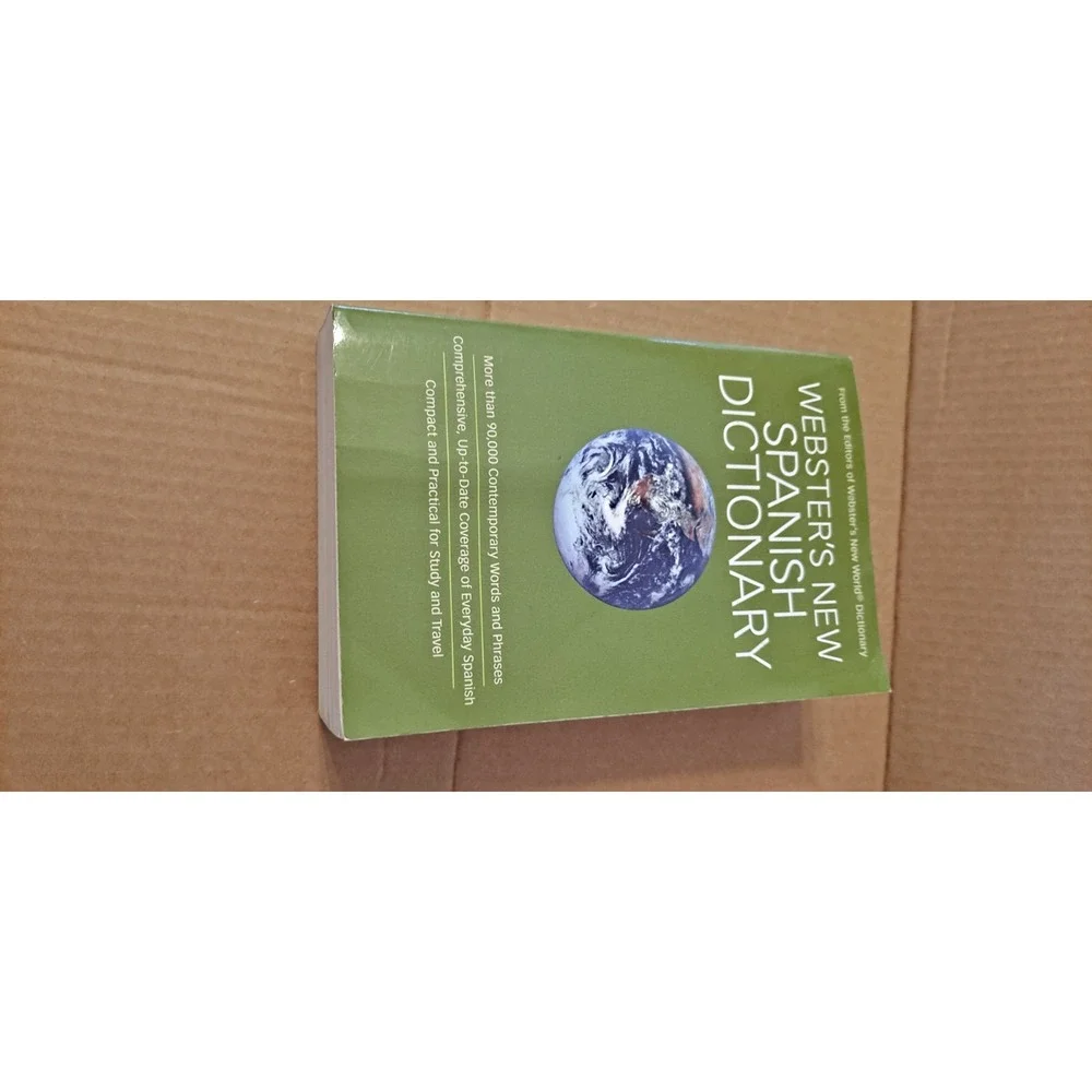 Webster's New‎ Spanish Dictionary 2010